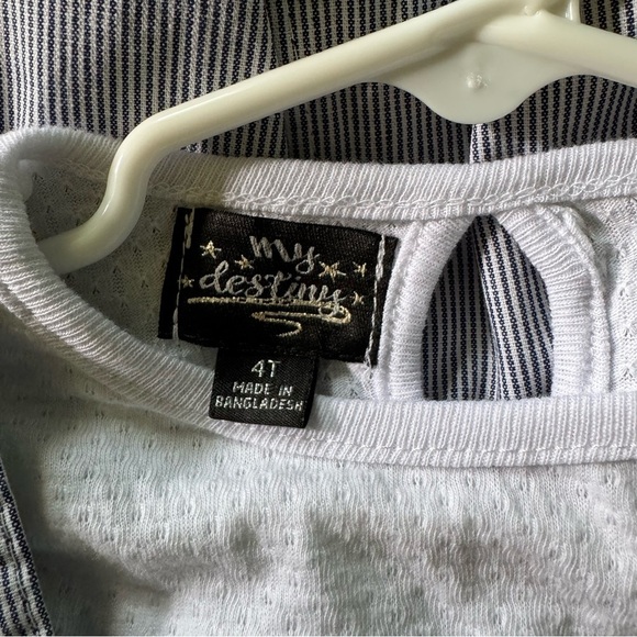 My destiny Toddler Girl NWT Overalls with Floral Embroidery Size 18 Months - Picture 4 of 9